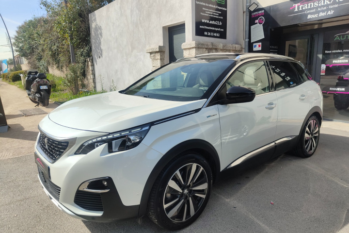 PEUGEOT 3008