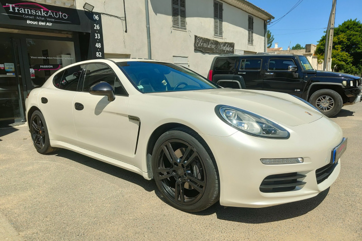PORSCHE PANAMERA