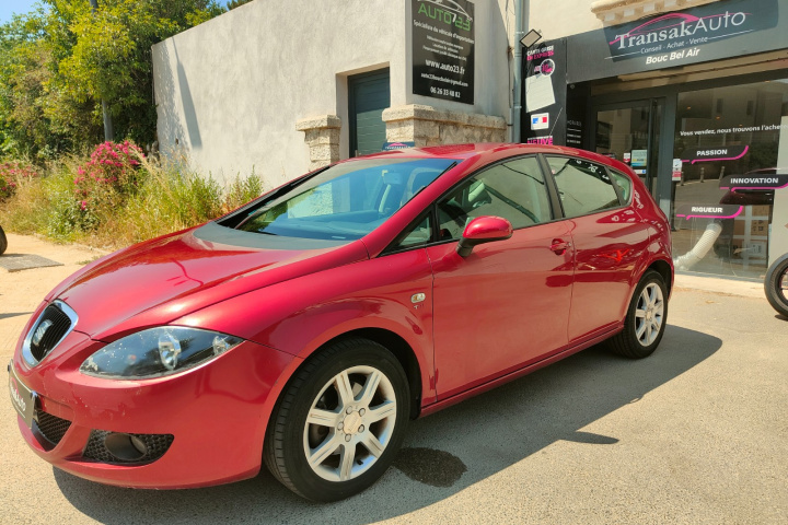 SEAT LEON