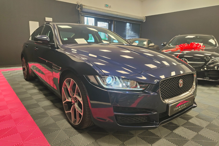 JAGUAR XE