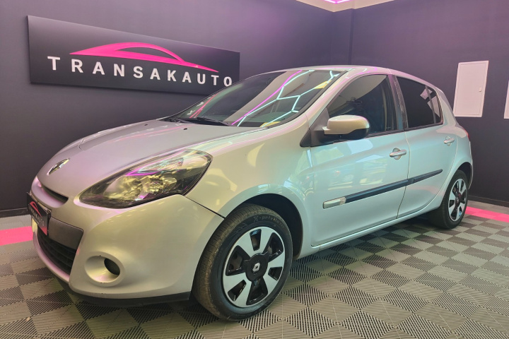 RENAULT CLIO III