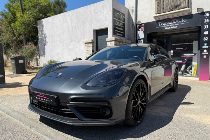 PORSCHE PANAMERA