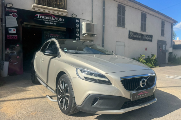 VOLVO V40 CROSS COUNTRY
