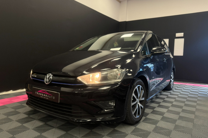 VOLKSWAGEN GOLF SPORTSVAN